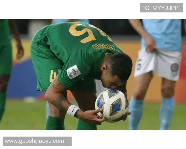 莱昂纳多是否真的与足球明星身份有关的探讨与分析