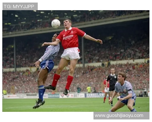 足球明星科克加斯的职业生涯与个人成就全景解析