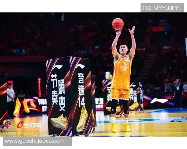 全明星篮球赛精彩瞬间半场投篮挑战引爆全场热情与欢呼