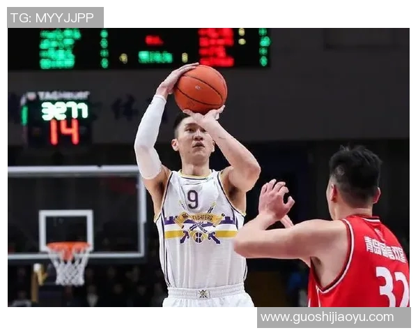 草字头的篮球明星如何在赛场上书写传奇人生与辉煌成就